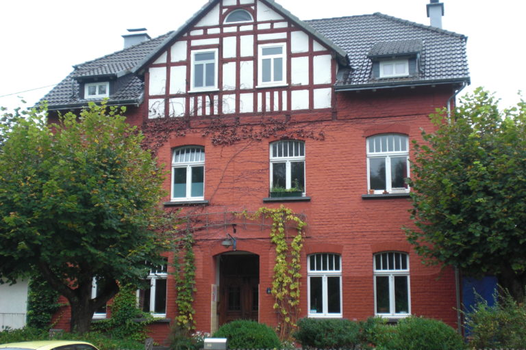 Rotes Haus Seelbach Wohn und Hausgemeinschaft im Westerwald